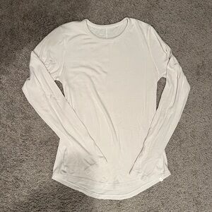 $68 Lululemon Bone Ivory Hold Tight Ling Sleeve shirt est. size 4/6